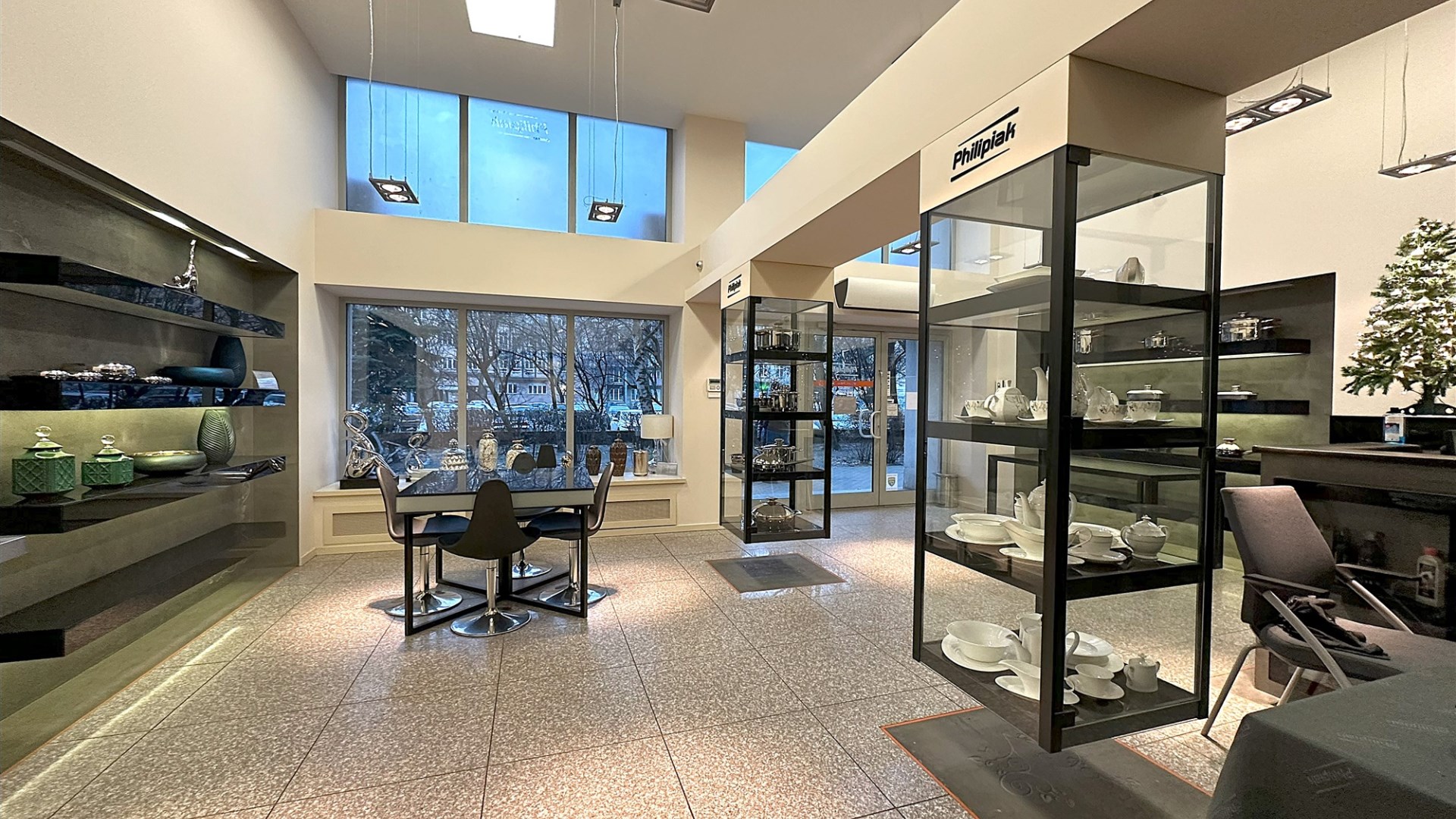 Piotrkowska - 291,64 m2 lokal usługowy z magazynem