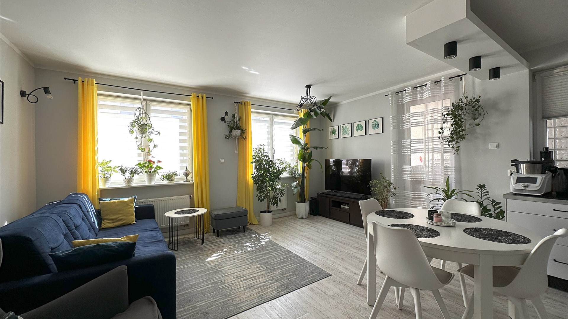 3 pokojowe mieszkanie 63,65 m2 loggia 7,20m2 garaż
