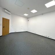 4 pokoje biurowe 65 m2 klima parking