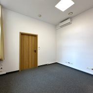 4 pokoje biurowe 65 m2 klima parking