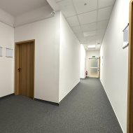 4 pokoje biurowe 65 m2 klima parking