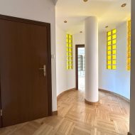 5 pom. biurowych 110,40 m2 z miejscem w garażu 