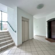 5 pom. biurowych 110,40 m2 z miejscem w garażu 
