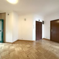 5 pom. biurowych 110,40 m2 z miejscem w garażu 