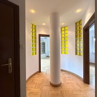 5 pom. biurowych 110,40 m2 z miejscem w garażu 