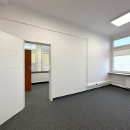 pomieszczenie biurowe 27,31 m2 klima parking