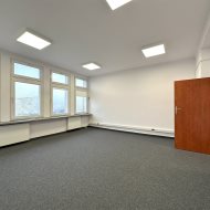 do wynajęcia pom. biurowe 41 m2 klima parking
