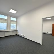 do wynajęcia pom. biurowe 41 m2 klima parking