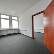 do wynajęcia pom. biurowe 41 m2 klima parking
