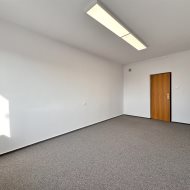 pomieszczenie biurowe 20 m2 parking
