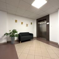 pomieszczenie biurowe 20 m2 parking