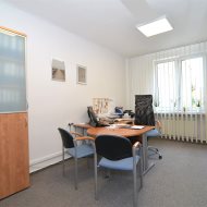 pomieszczenie biurowe 20 m2 parking