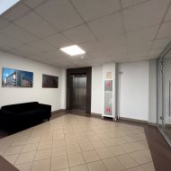 pomieszczenie biurowe 20 m2 parking