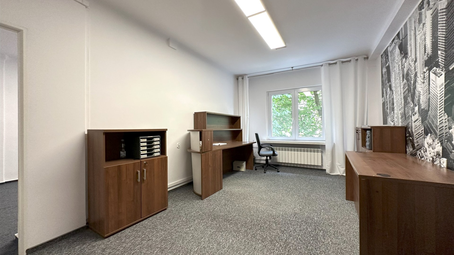 pomieszczenie biurowe 20 m2 parking