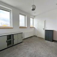 4 pomieszczenia biurowe 72 m2 parking klimatyzacja