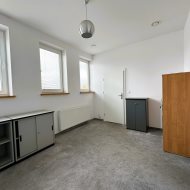 4 pomieszczenia biurowe 72 m2 parking klimatyzacja