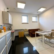 4 pomieszczenia biurowe 72 m2 parking klimatyzacja