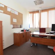 pomieszczenie biurowe 12,6 m2 parking klimatyzacja