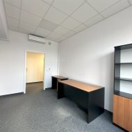 pomieszczenie biurowe 12,6 m2 parking klimatyzacja