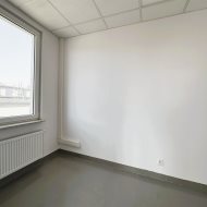2 pomieszczenia biurowe 35 m2 parking klimatyzacja