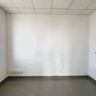 2 pomieszczenia biurowe 35 m2 parking klimatyzacja