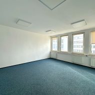 30m2 pomieszczenie biurowe z kuchnią klima parking