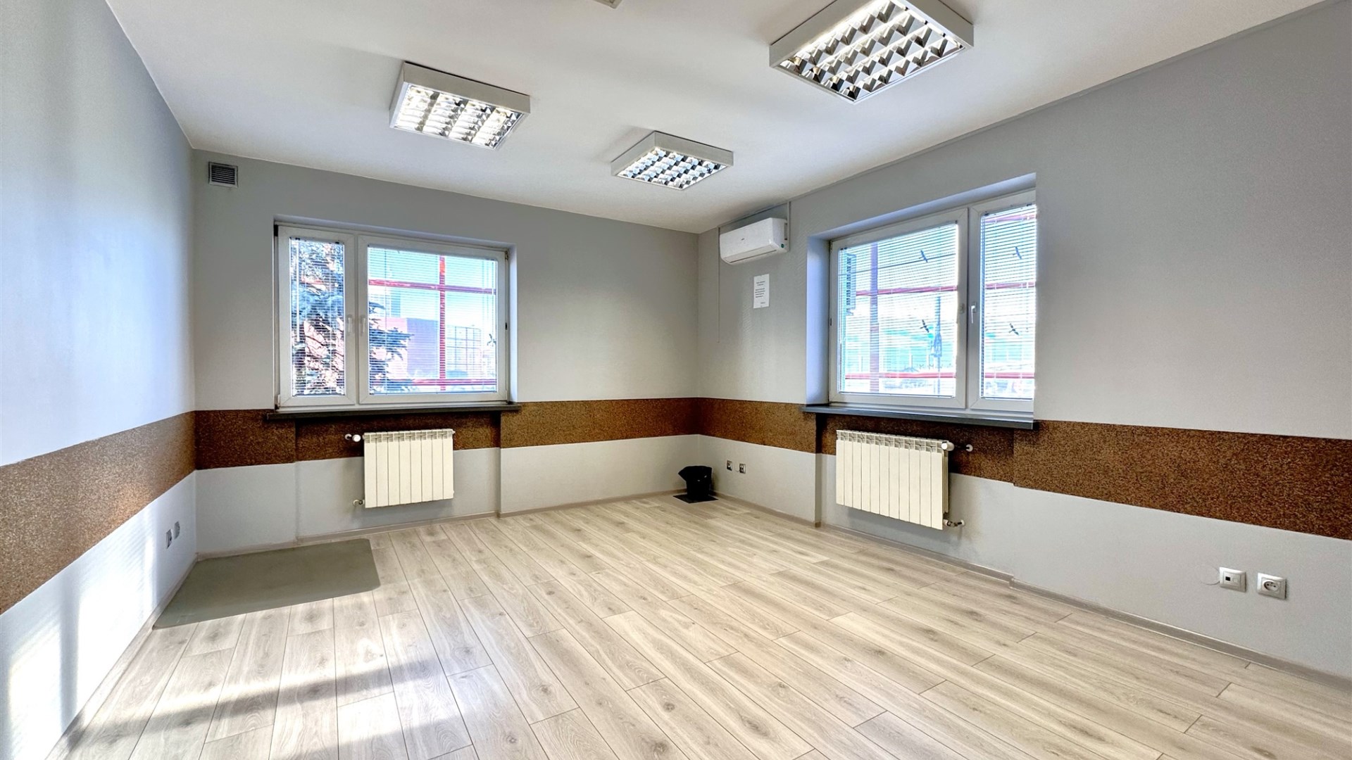 3 pomieszczenia biurowe 66 m2 parking klimatyzacja