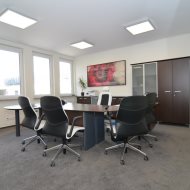 2 pomieszczenia biurowe 35 m2 klima parking