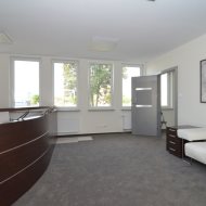 2 pomieszczenia biurowe 35 m2 klima parking
