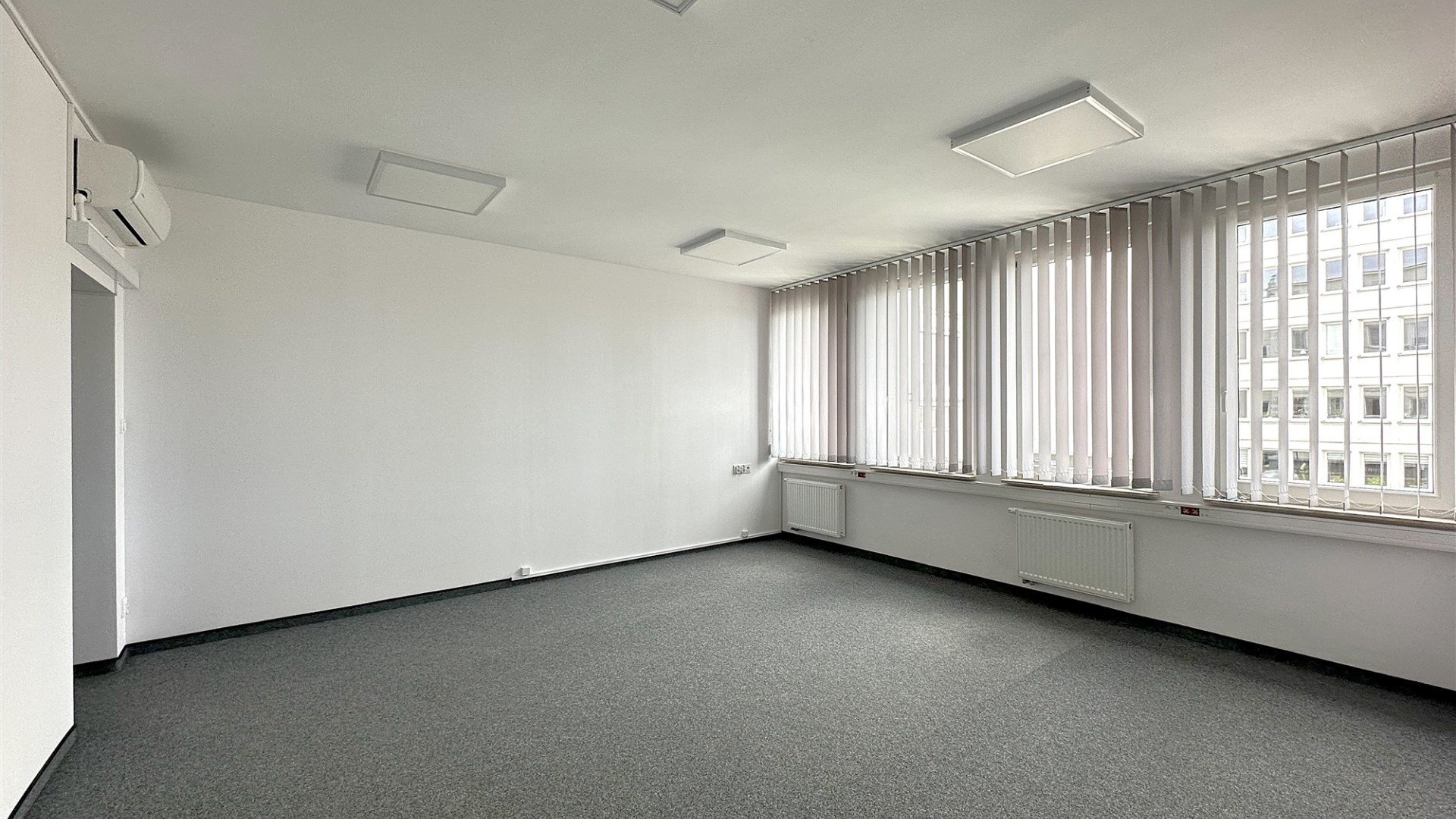 65m2 3 pom. biurowe z kuchnią klima parking