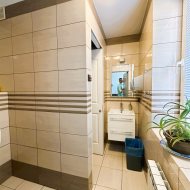 590m2 biurowiec 30 m. postojowych światłowód klima