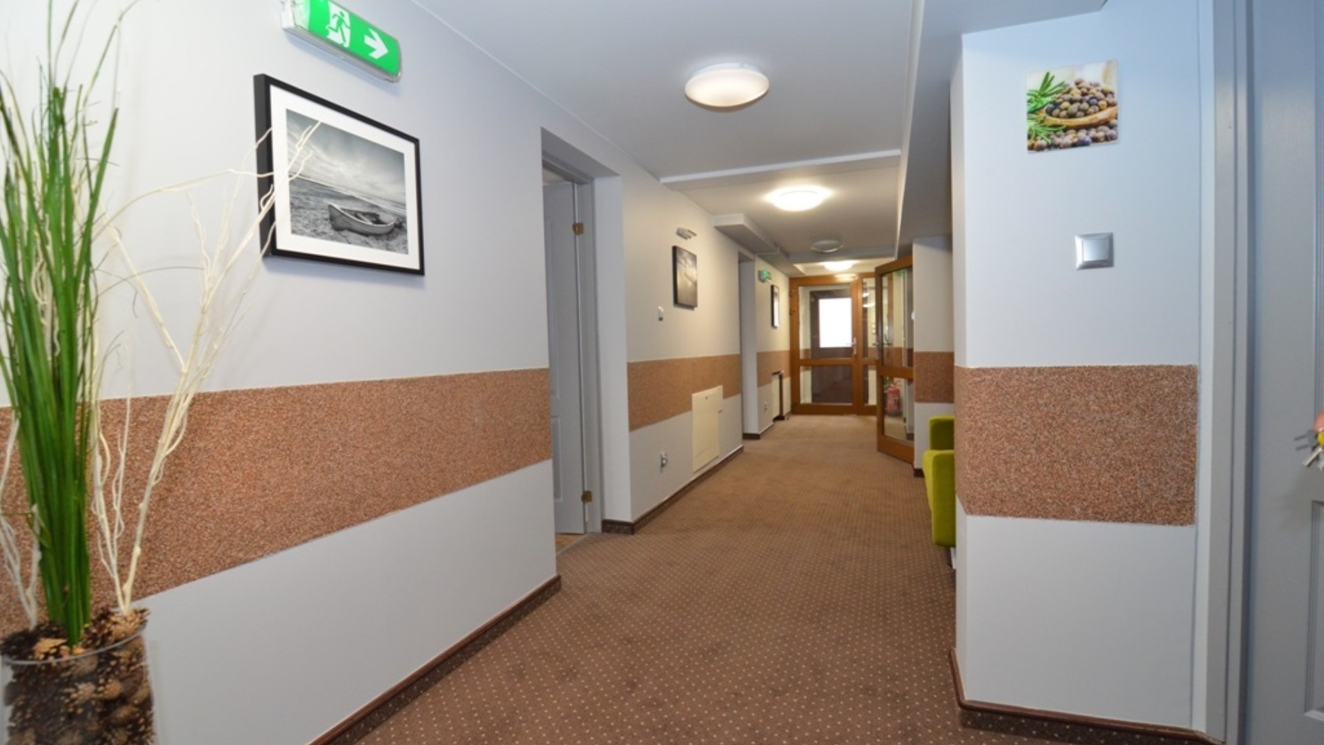 2 pom. biurowe 34 m2 duży parking klima