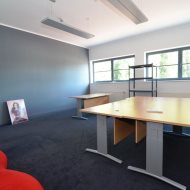 Magazyn 193,75 m2 parter + biuro 204,71 m2 piętro