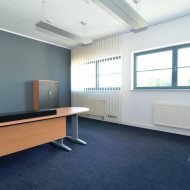 Magazyn 193,75 m2 parter + biuro 204,71 m2 piętro