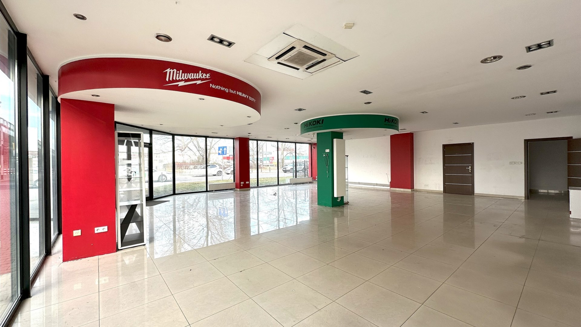 172 m2 pow. usługowa parter witryna parking