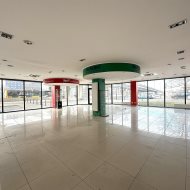 172 m2 pow. usługowa parter witryna parking