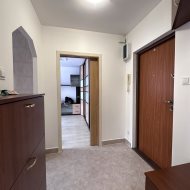 2 pokoje 38 m2 piwnica dedykowane m. postojowe