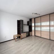 2 pokoje 38 m2 piwnica dedykowane m. postojowe