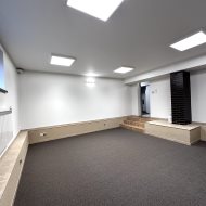 580m2 biurowiec 30 m. postojowych światłowód klima