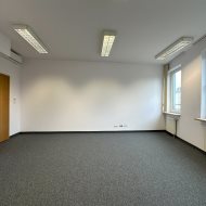 pokój biurowy 24,60 m2 klima parking