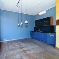 Magazyn 193,75 m2 parter + biuro 204,71 m2 piętro