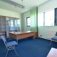 Magazyn 193,75 m2 parter + biuro 204,71 m2 piętro