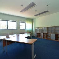 Magazyn 193,75 m2 parter + biuro 204,71 m2 piętro