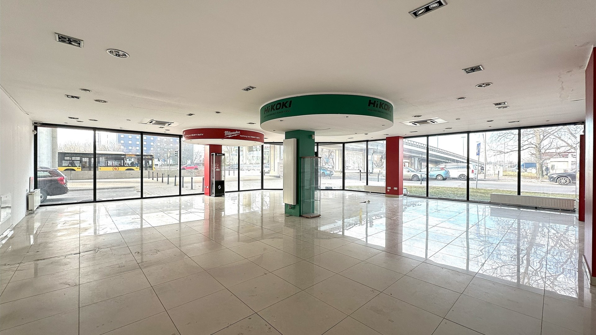 172 m2 pow. usługowa parter witryna parking