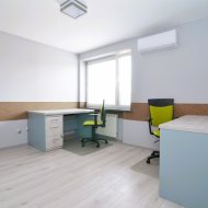 66 m2 3 pomieszczenia biurowe parking klimatyzacja