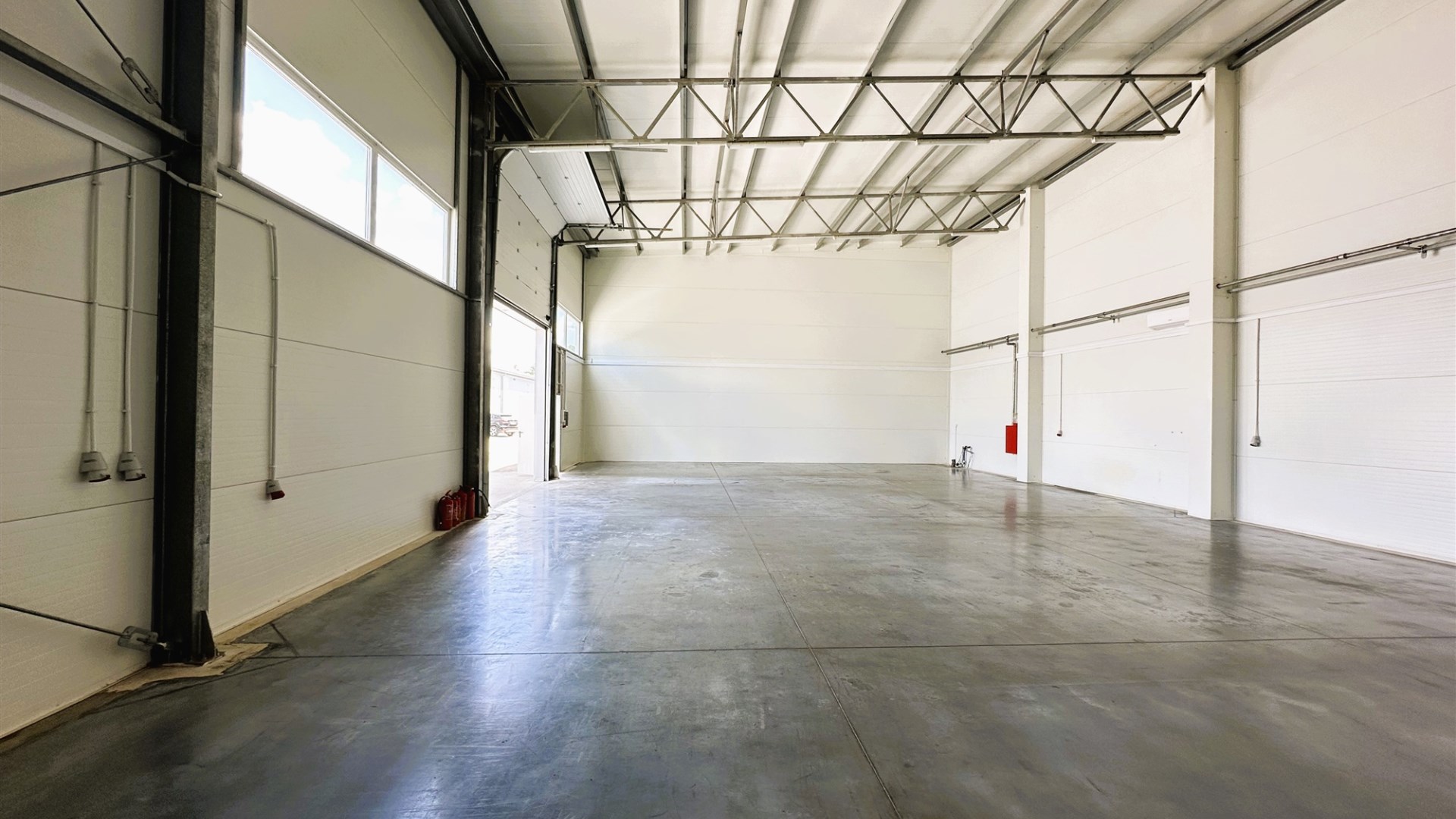 do wynajecia magazyn 250 m2 