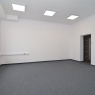 pomieszczenie biurowe 16 m2 parking