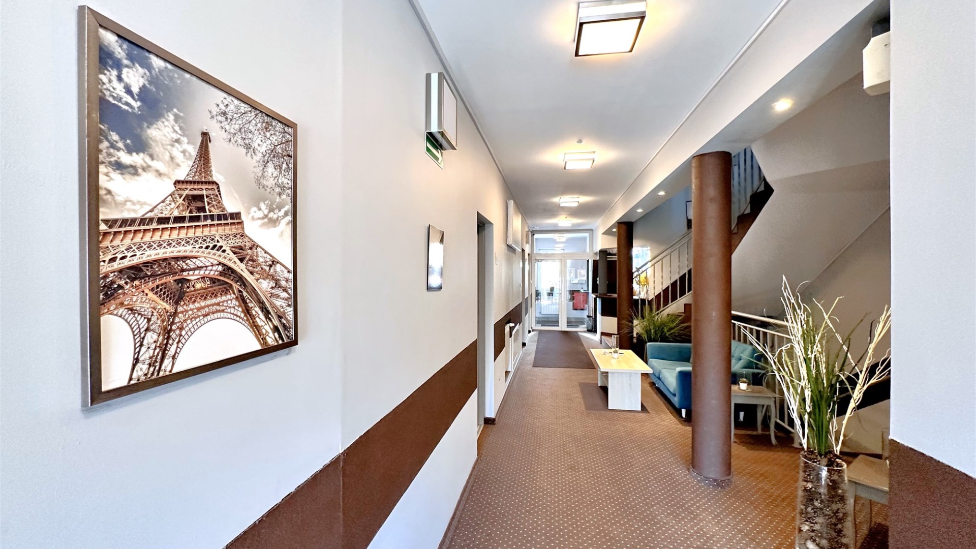 588m2 biurowiec 30 m. postojowych światłowód klima