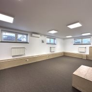 2 pom. biurowe 34 m2 duży parking klima