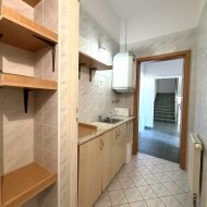  biuro 263,51 m2 piętro + magazyn 138,20 m2 parter